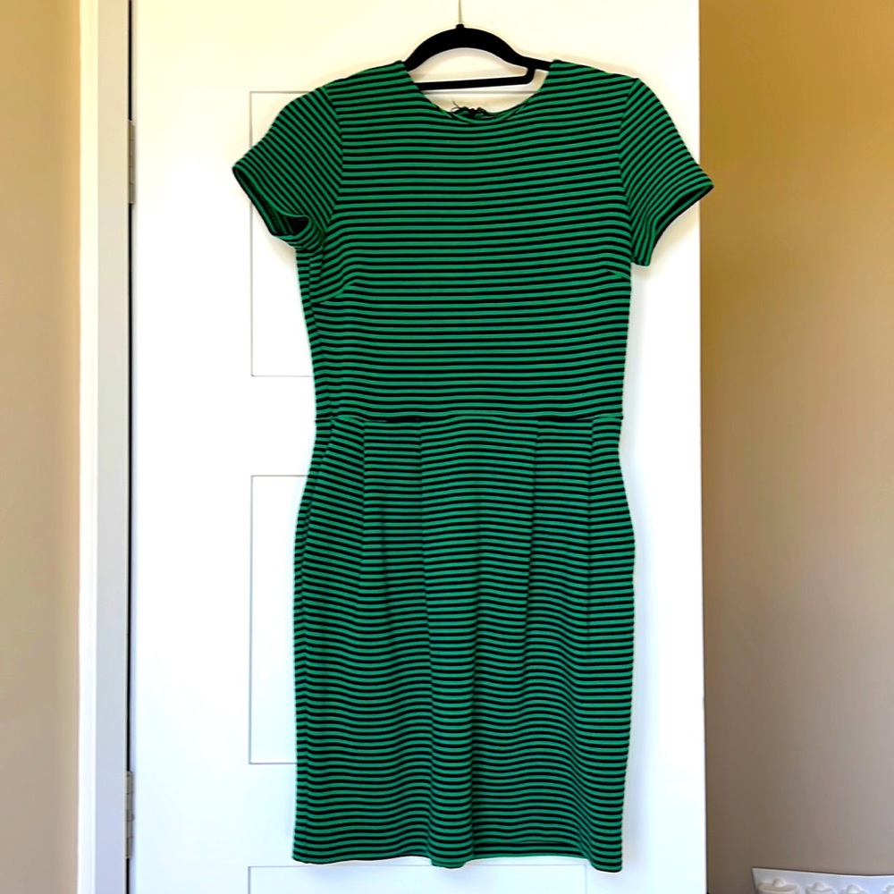 C. Wonder: XS Green & Navy Stripe Stretch Dress With Pockets, Pleats, Crew neck
